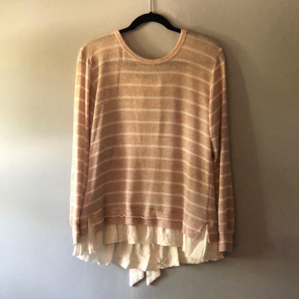 Long sleeve sweater. Size M.